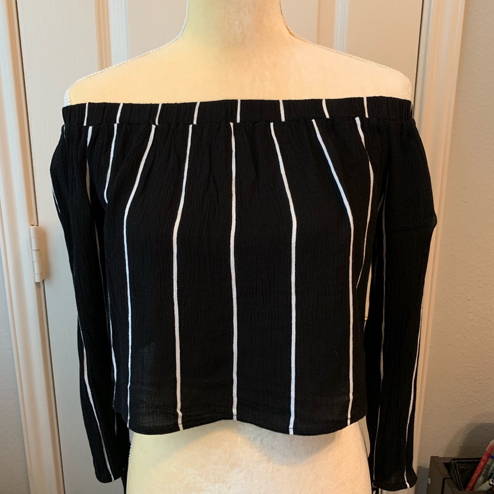 Kendall and Kylie crop top